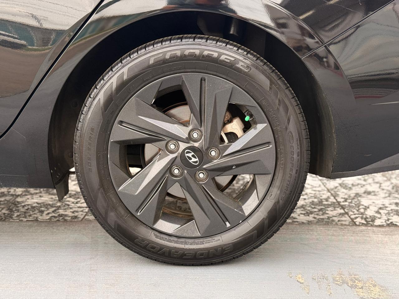 Hyundai Elantra SEL 2021