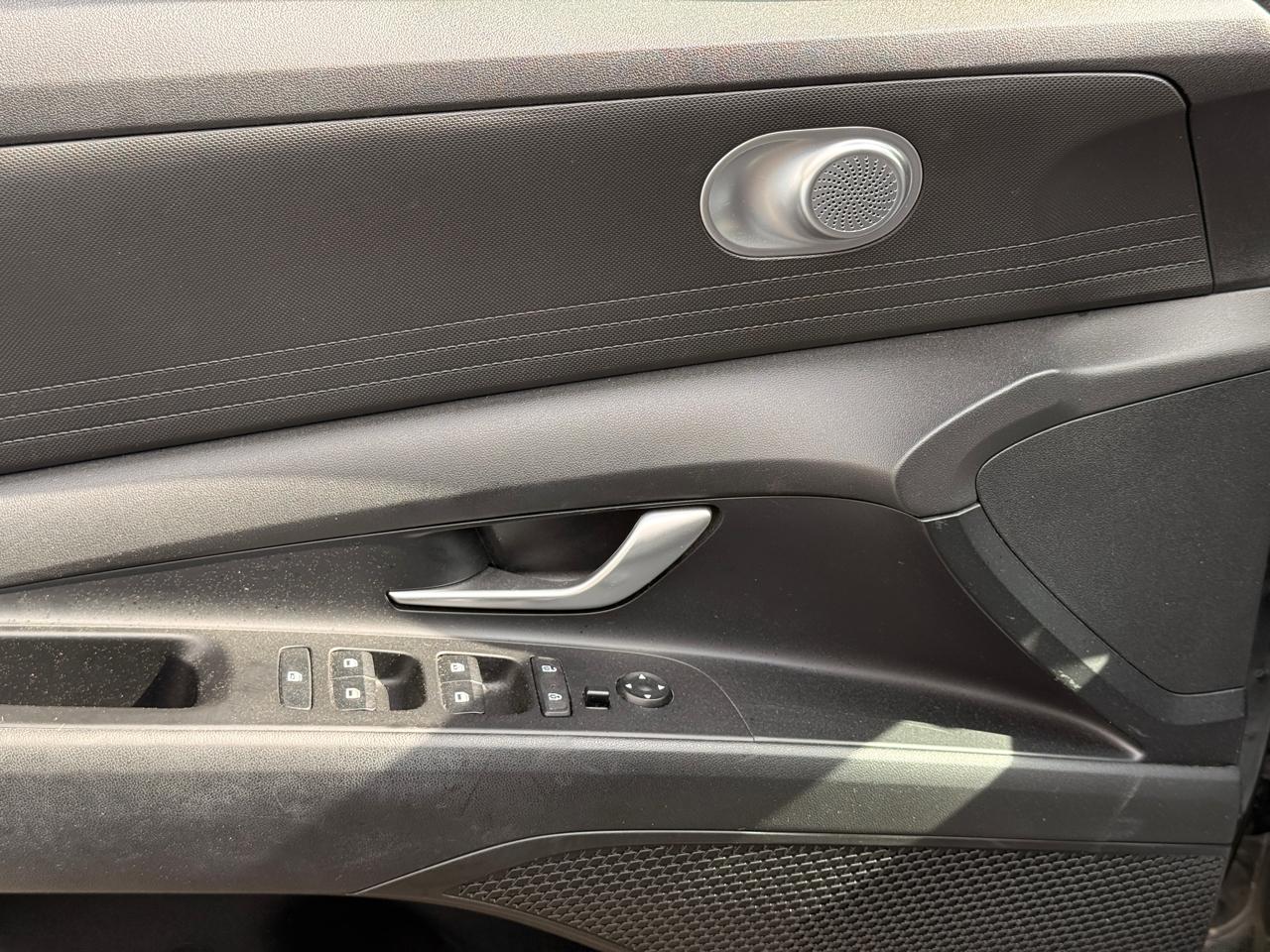 Hyundai Elantra SEL 2021