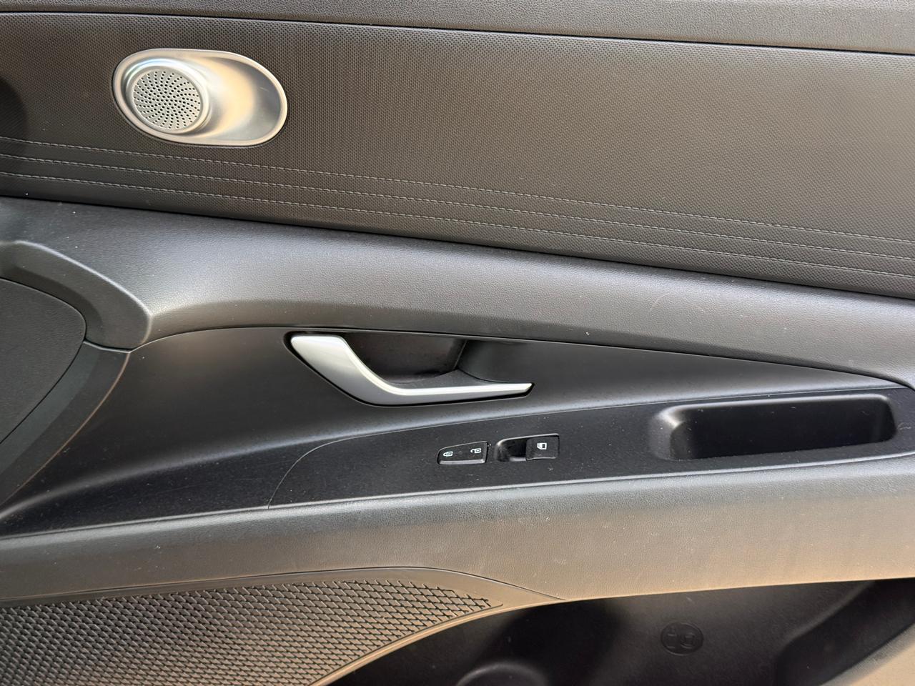 Hyundai Elantra SEL 2021