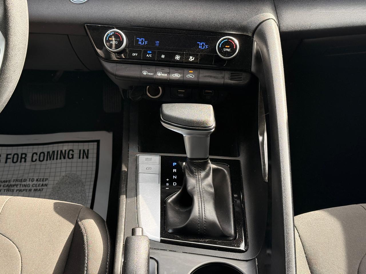 Hyundai Elantra SEL 2021