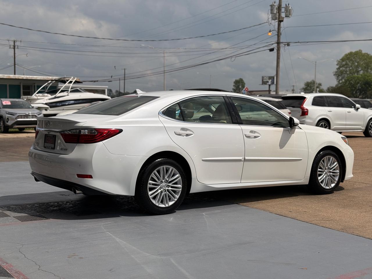 Lexus ES 350 Sedan 2013