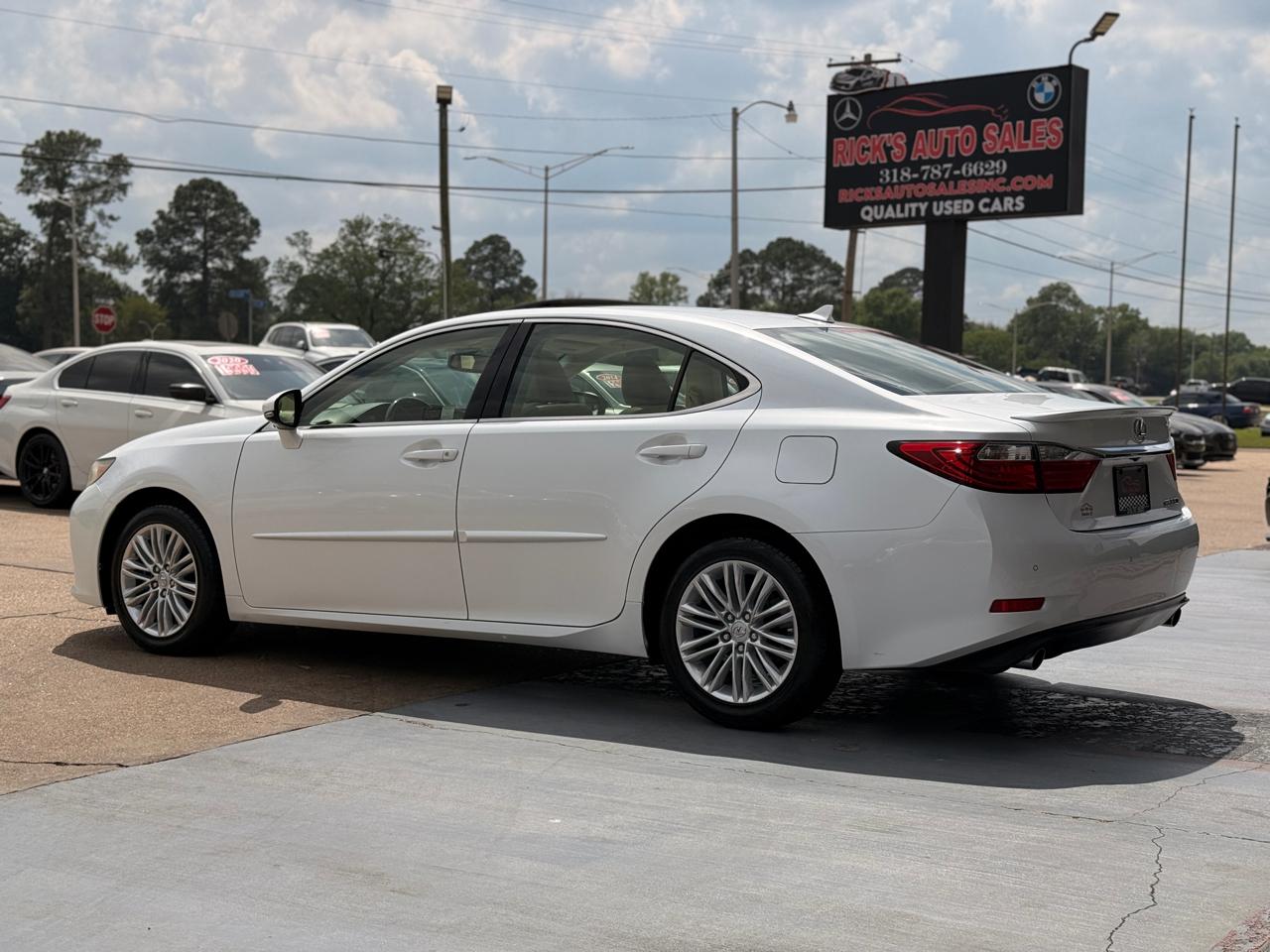 Lexus ES 350 Sedan 2013