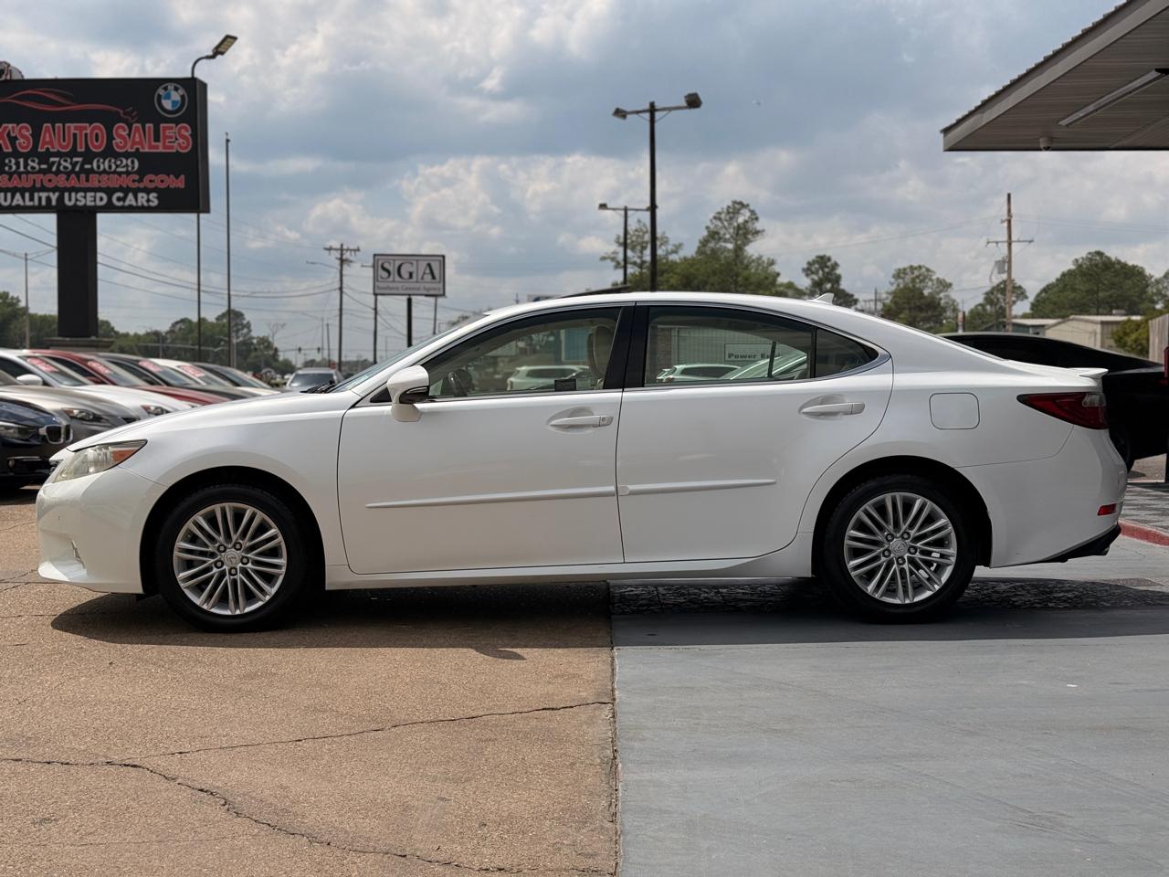Lexus ES 350 Sedan 2013
