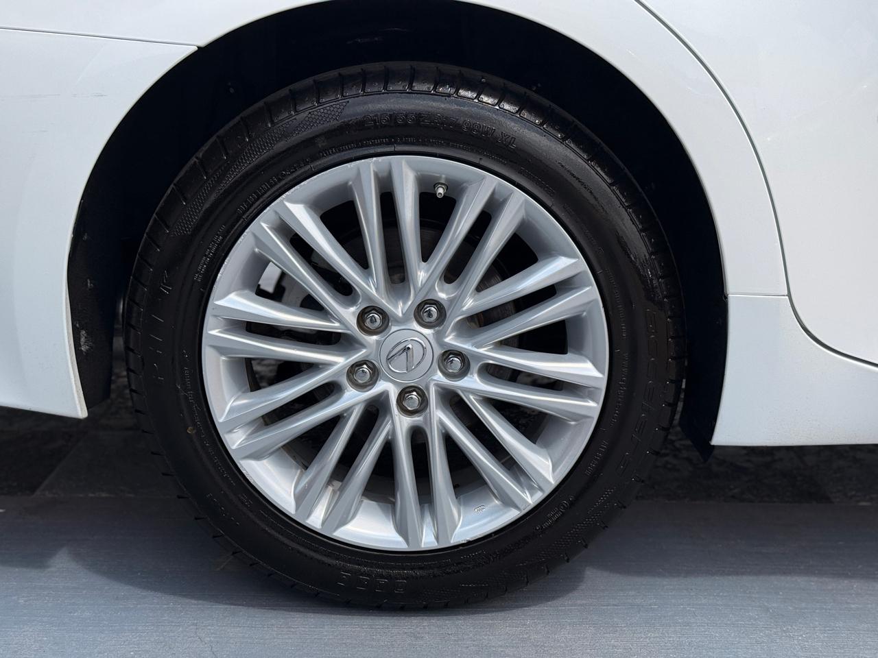 Lexus ES 350 Sedan 2013