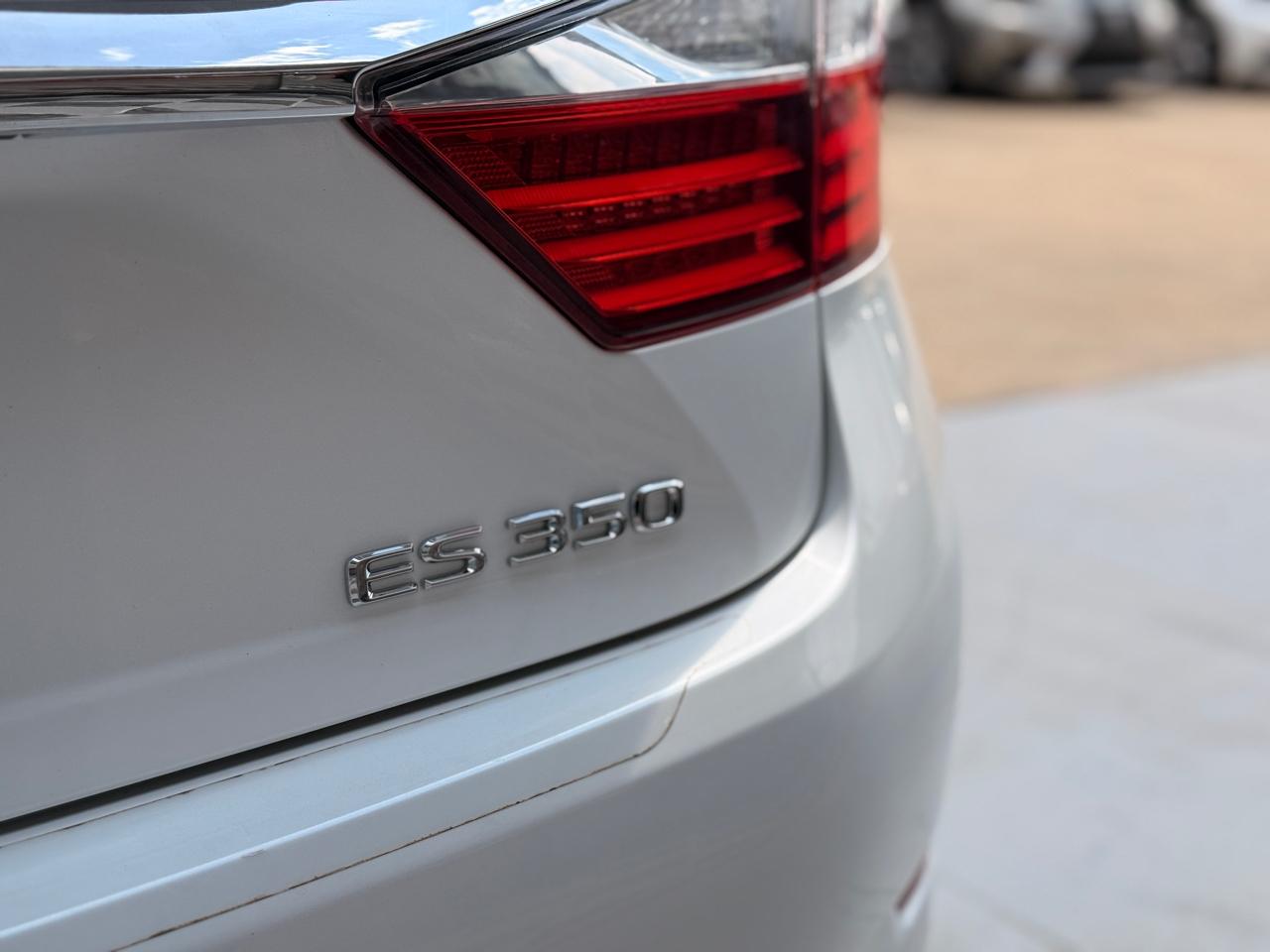 Lexus ES 350 Sedan 2013