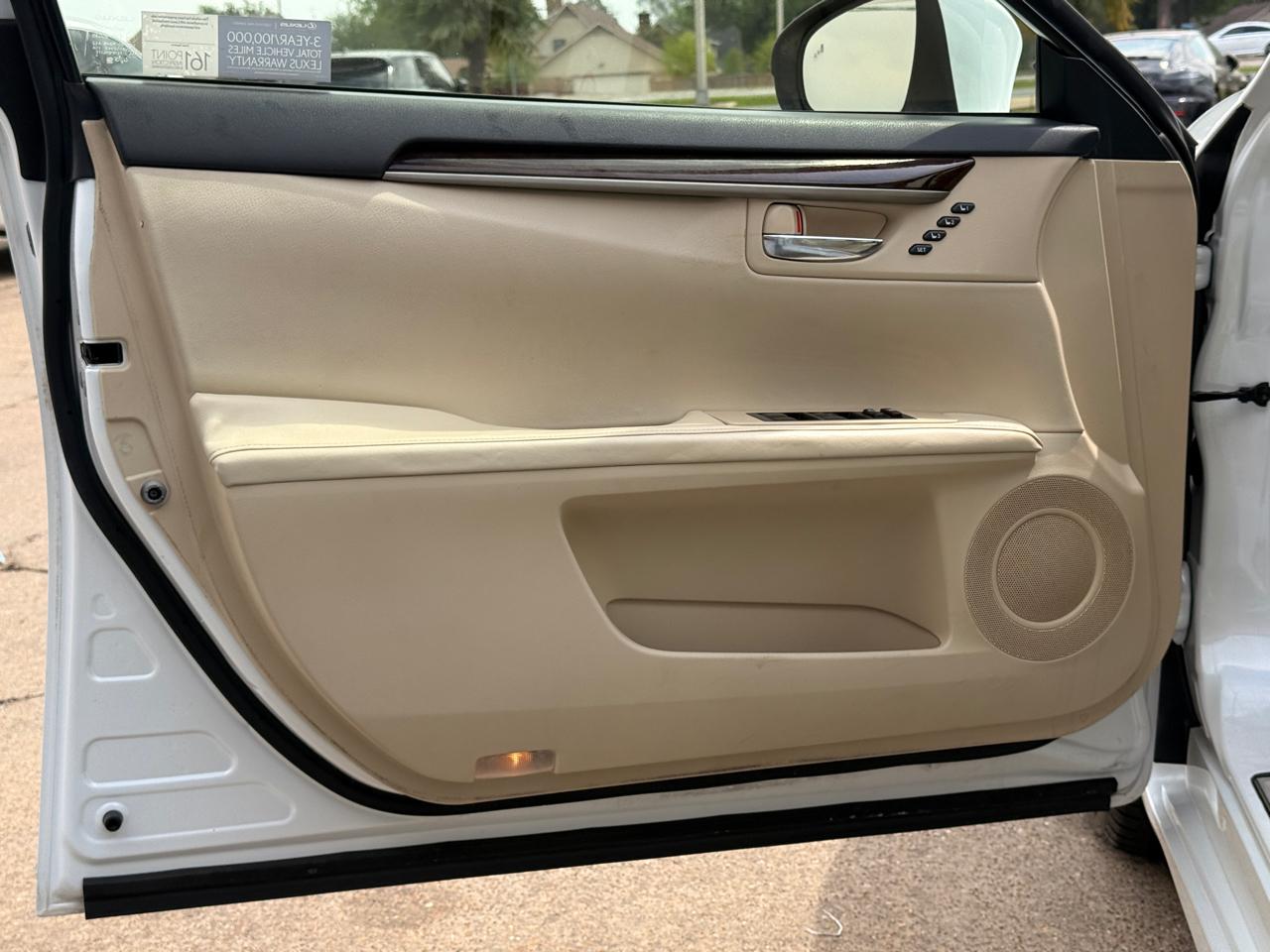 Lexus ES 350 Sedan 2013