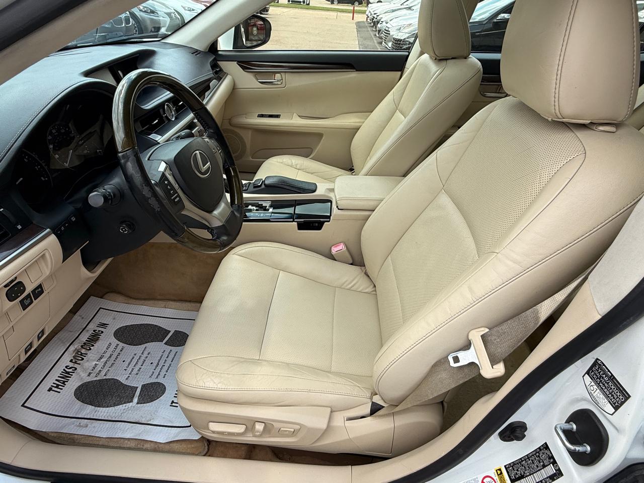 Lexus ES 350 Sedan 2013