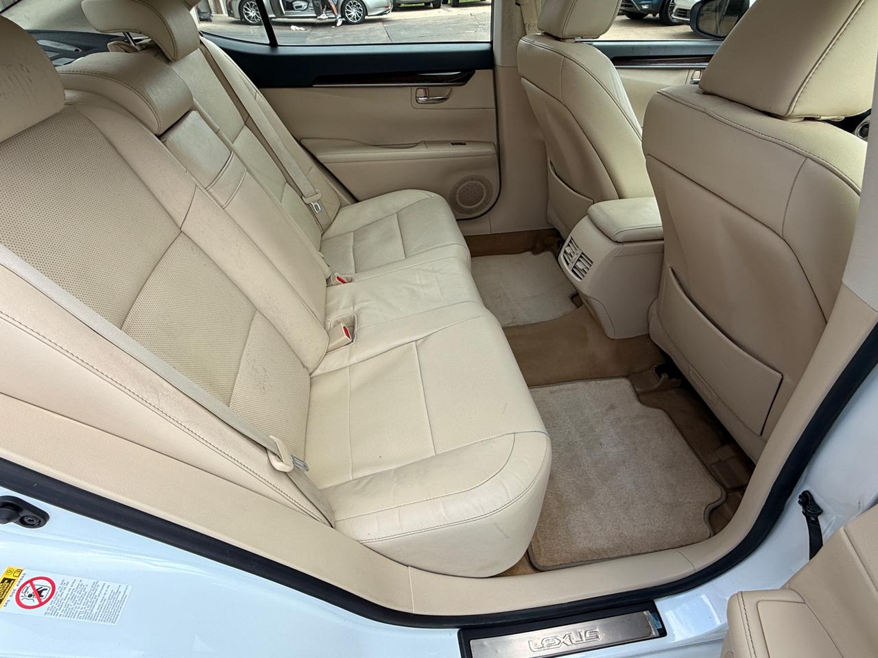 Lexus ES 350 Sedan 2013