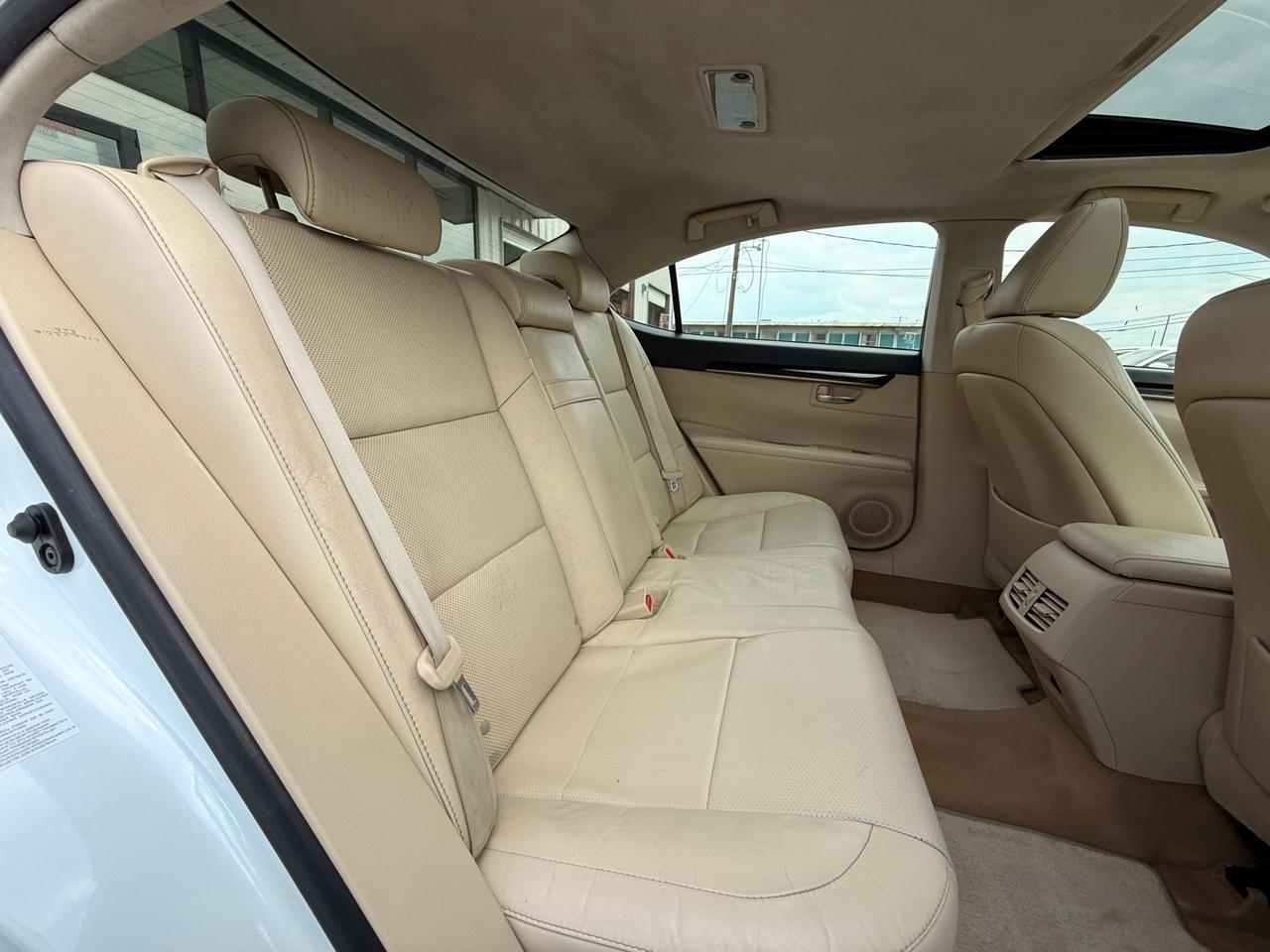 Lexus ES 350 Sedan 2013