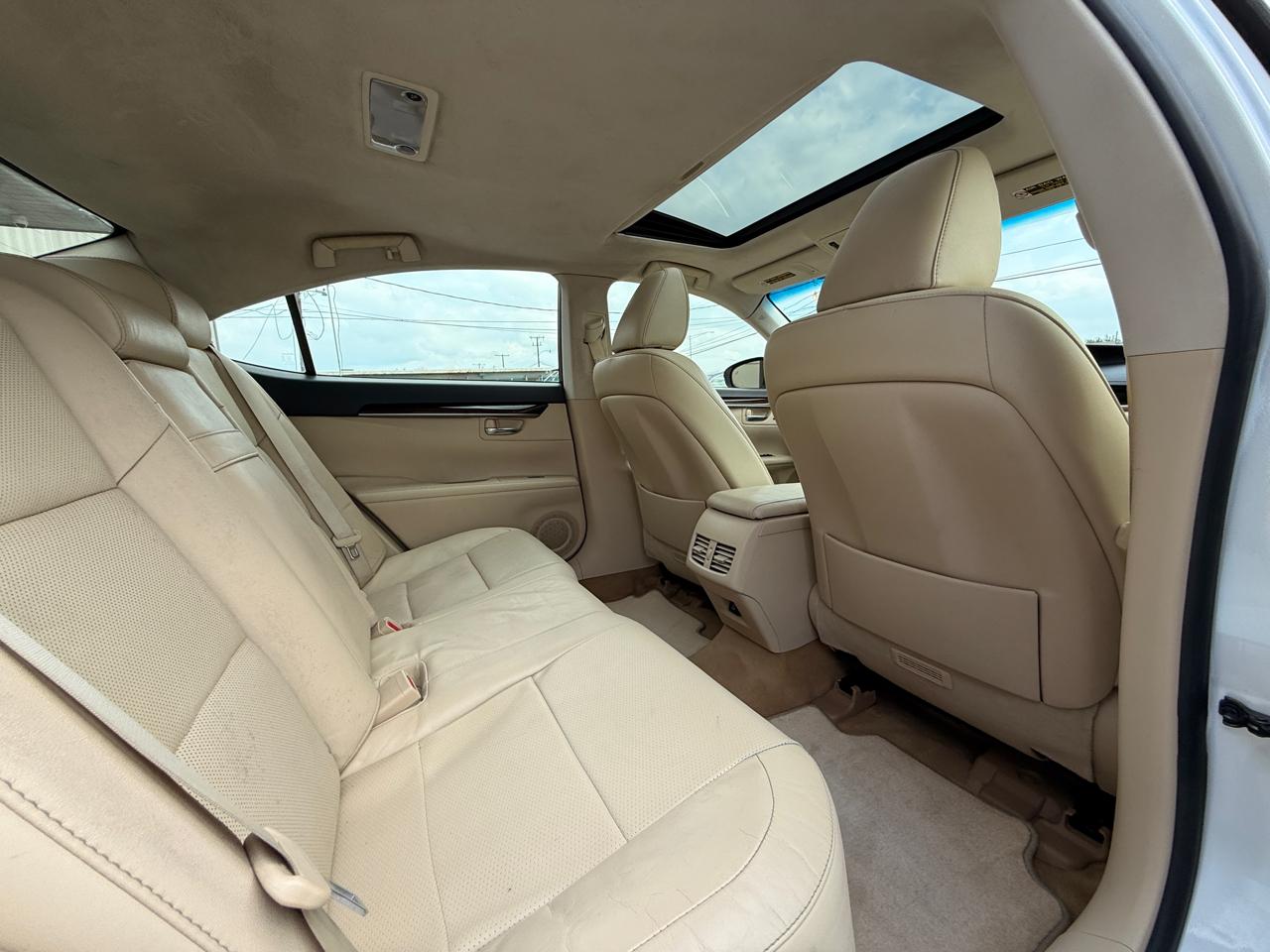 Lexus ES 350 Sedan 2013