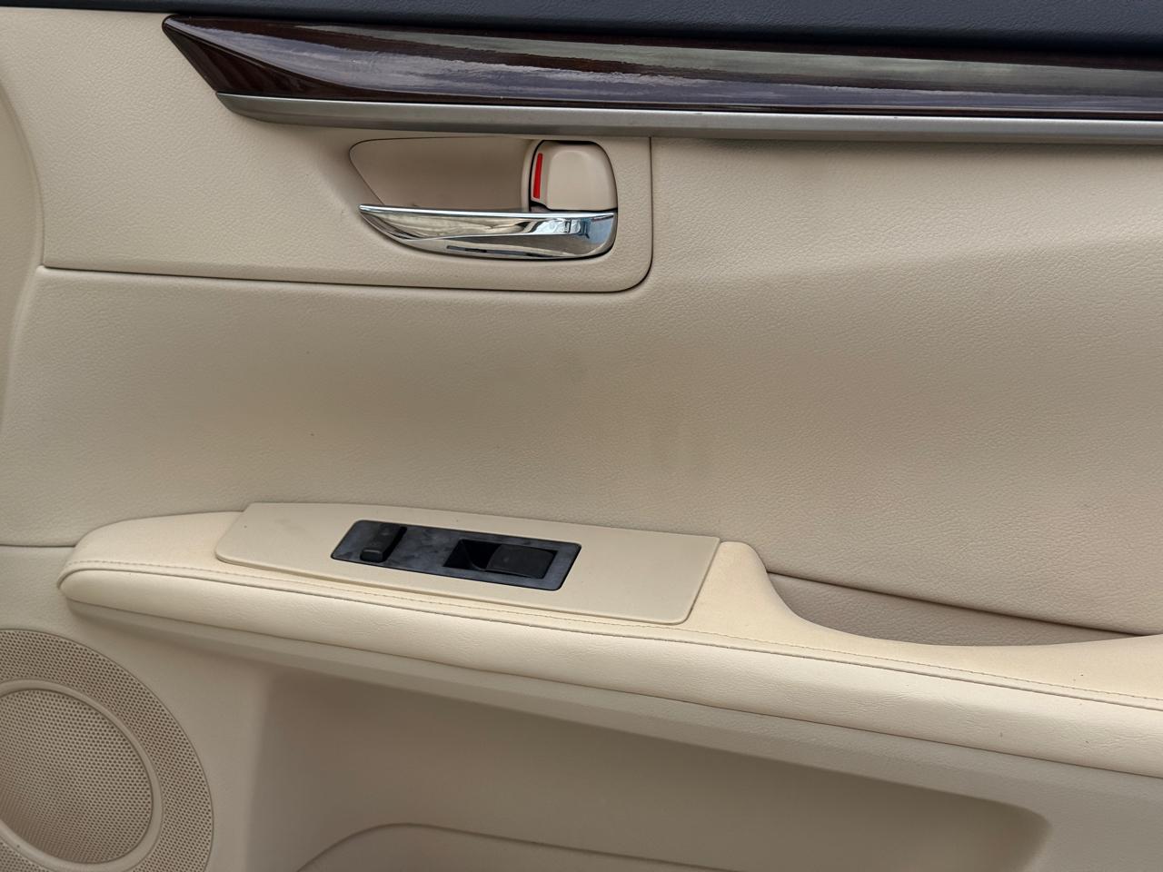 Lexus ES 350 Sedan 2013