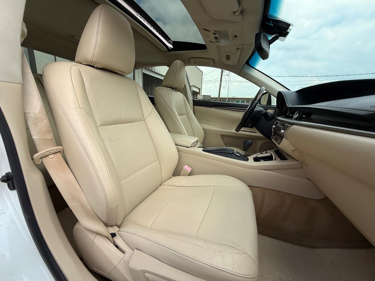 Lexus ES 350 Sedan 2013