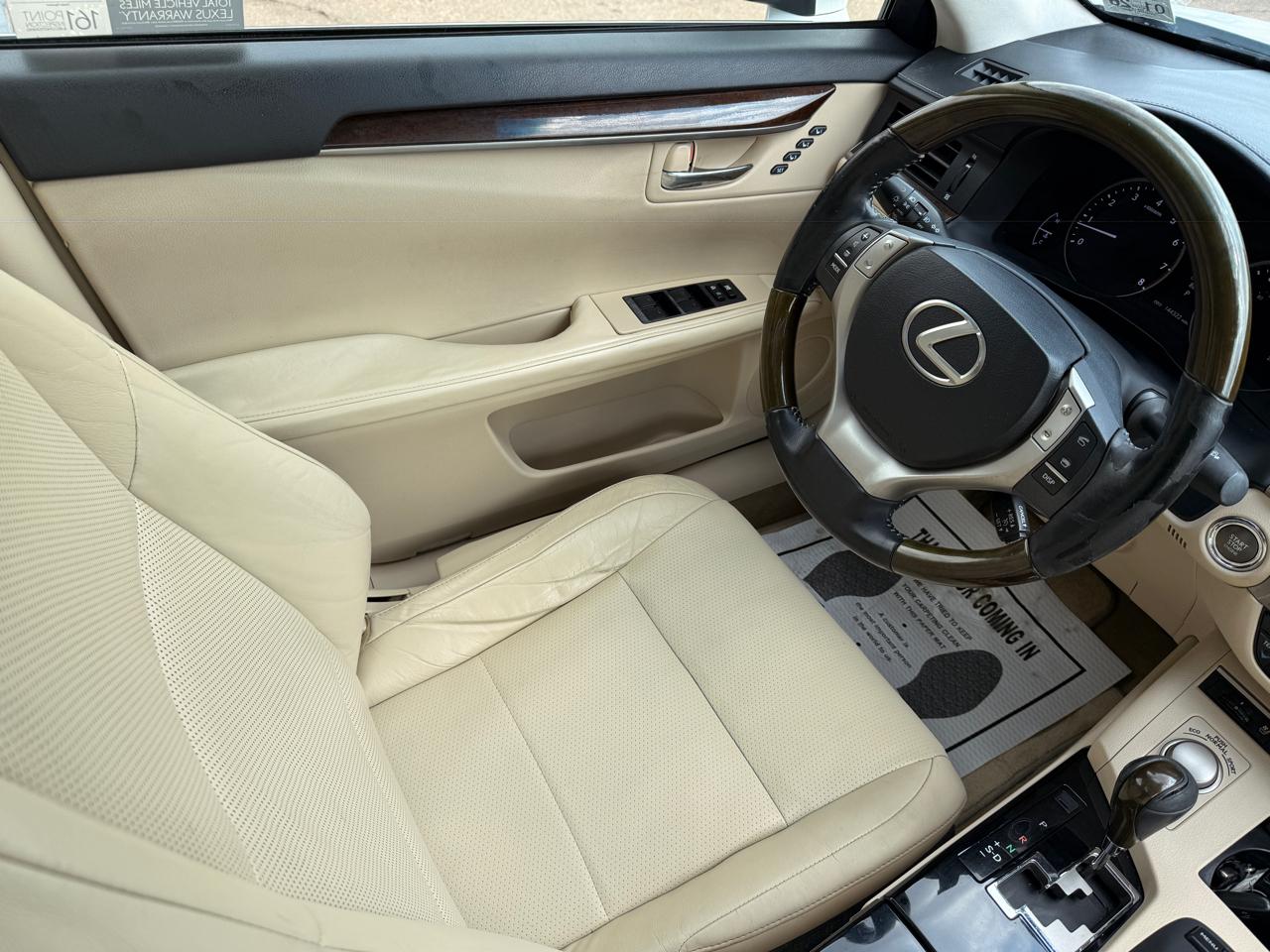 Lexus ES 350 Sedan 2013