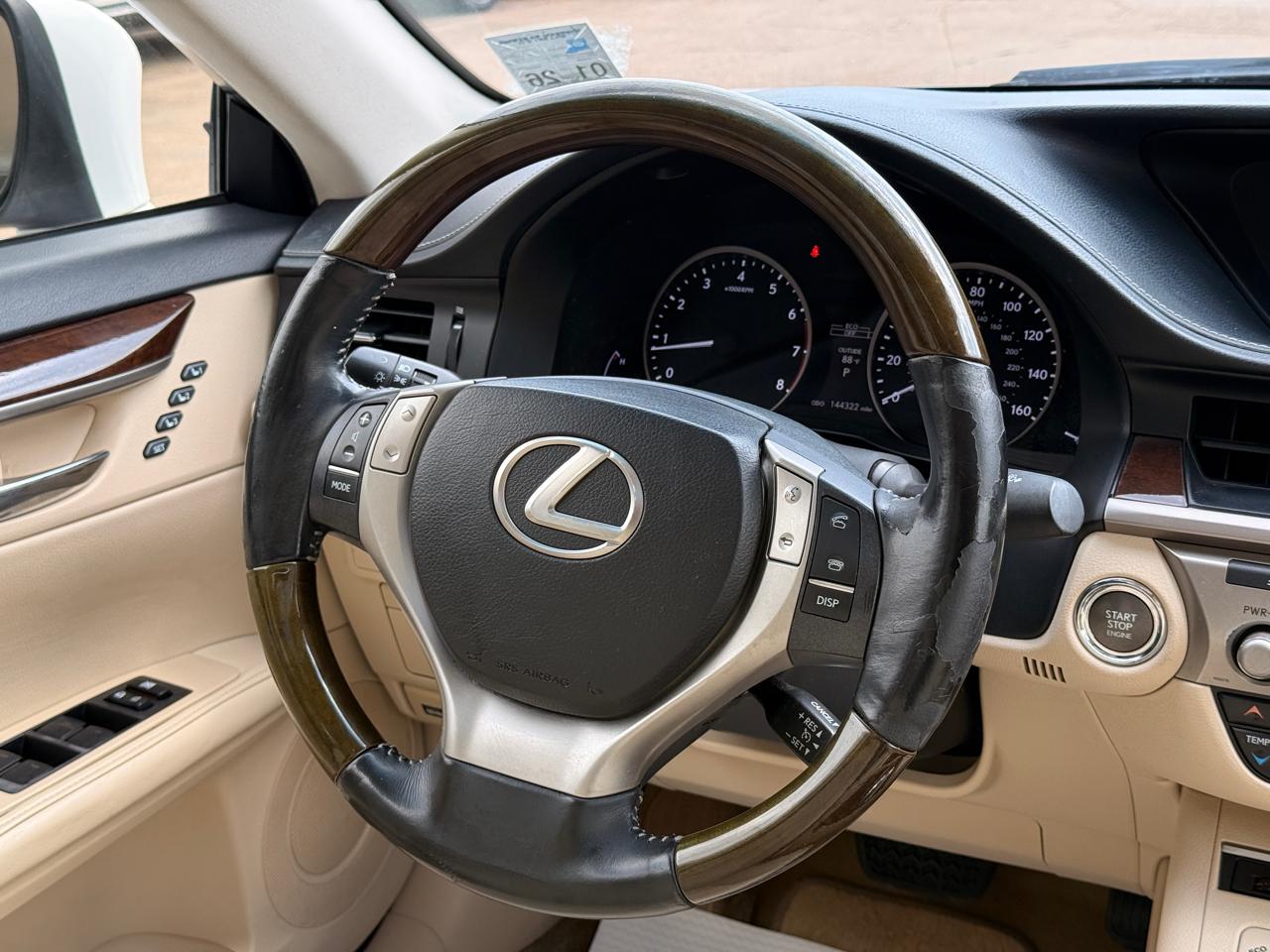 Lexus ES 350 Sedan 2013