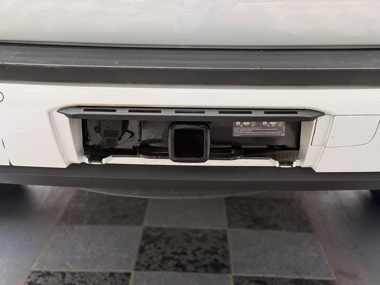 GMC Yukon SLT 2WD 2017