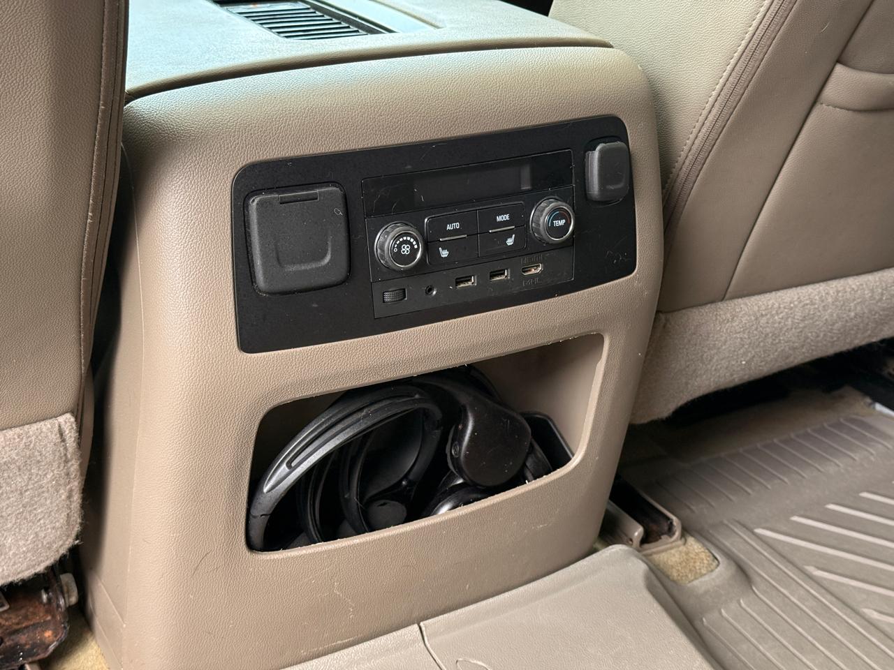 GMC Yukon SLT 2WD 2017