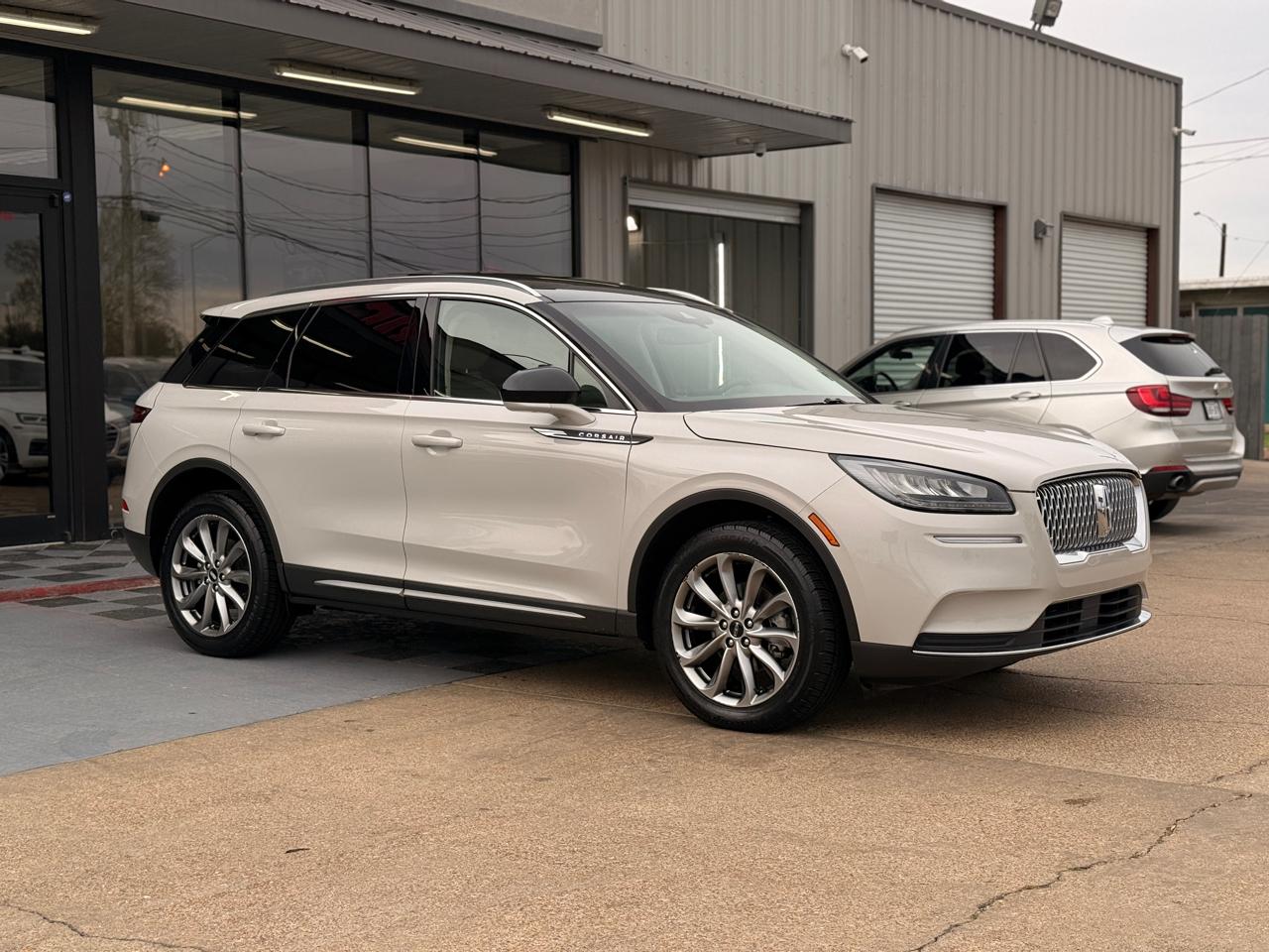 Lincoln Corsair Base 2020