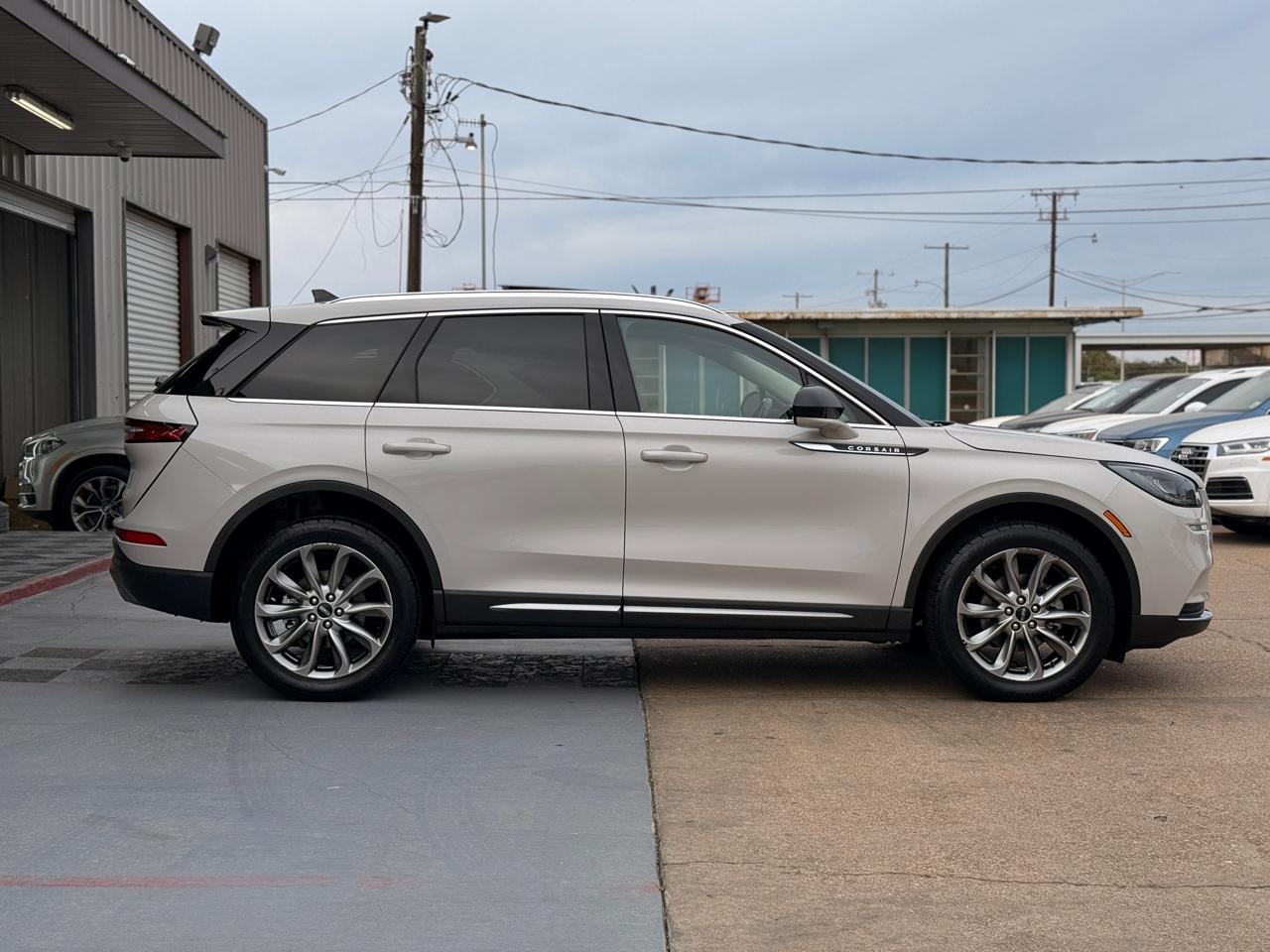 Lincoln Corsair Base 2020