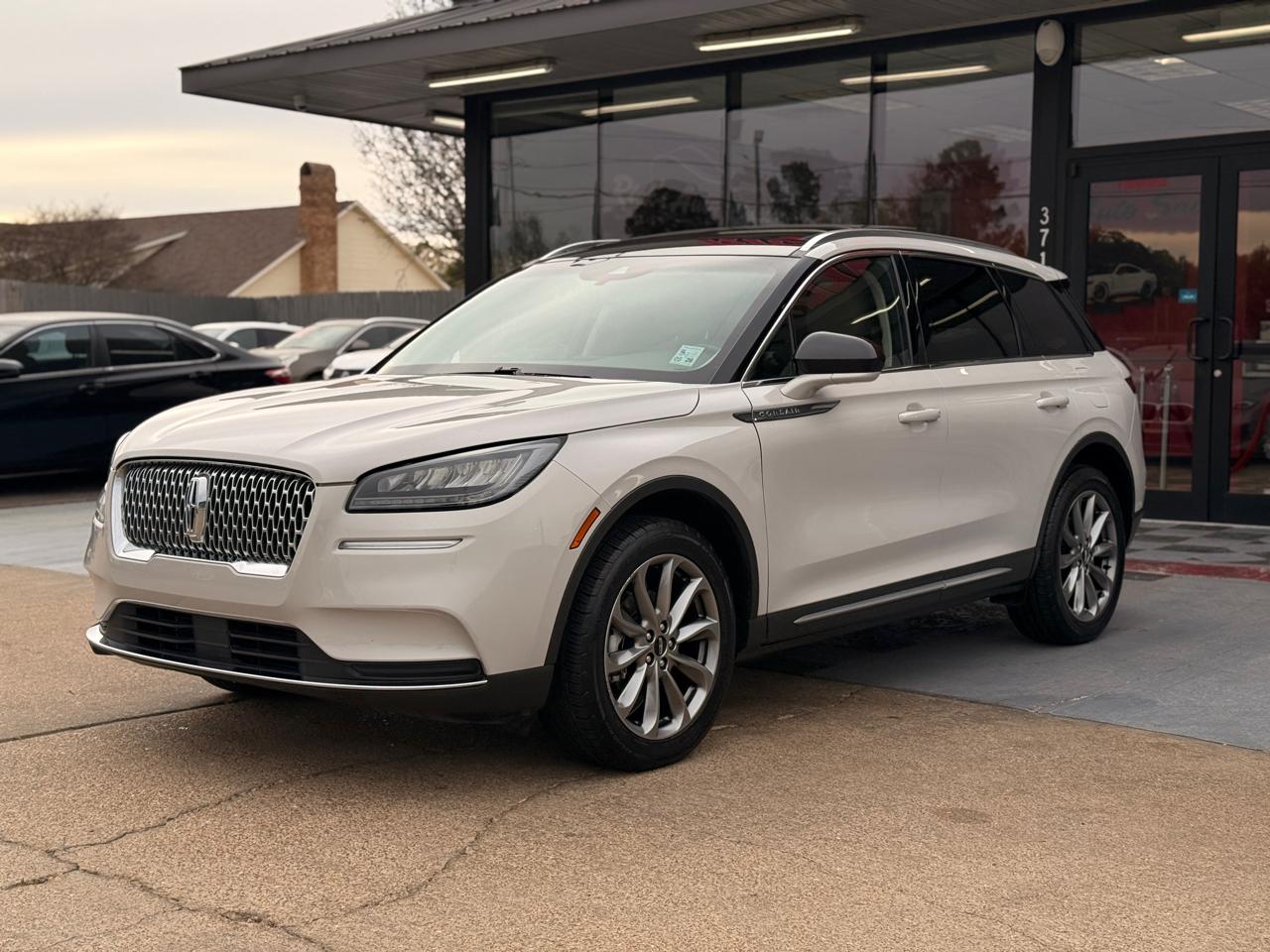 Lincoln Corsair Base 2020