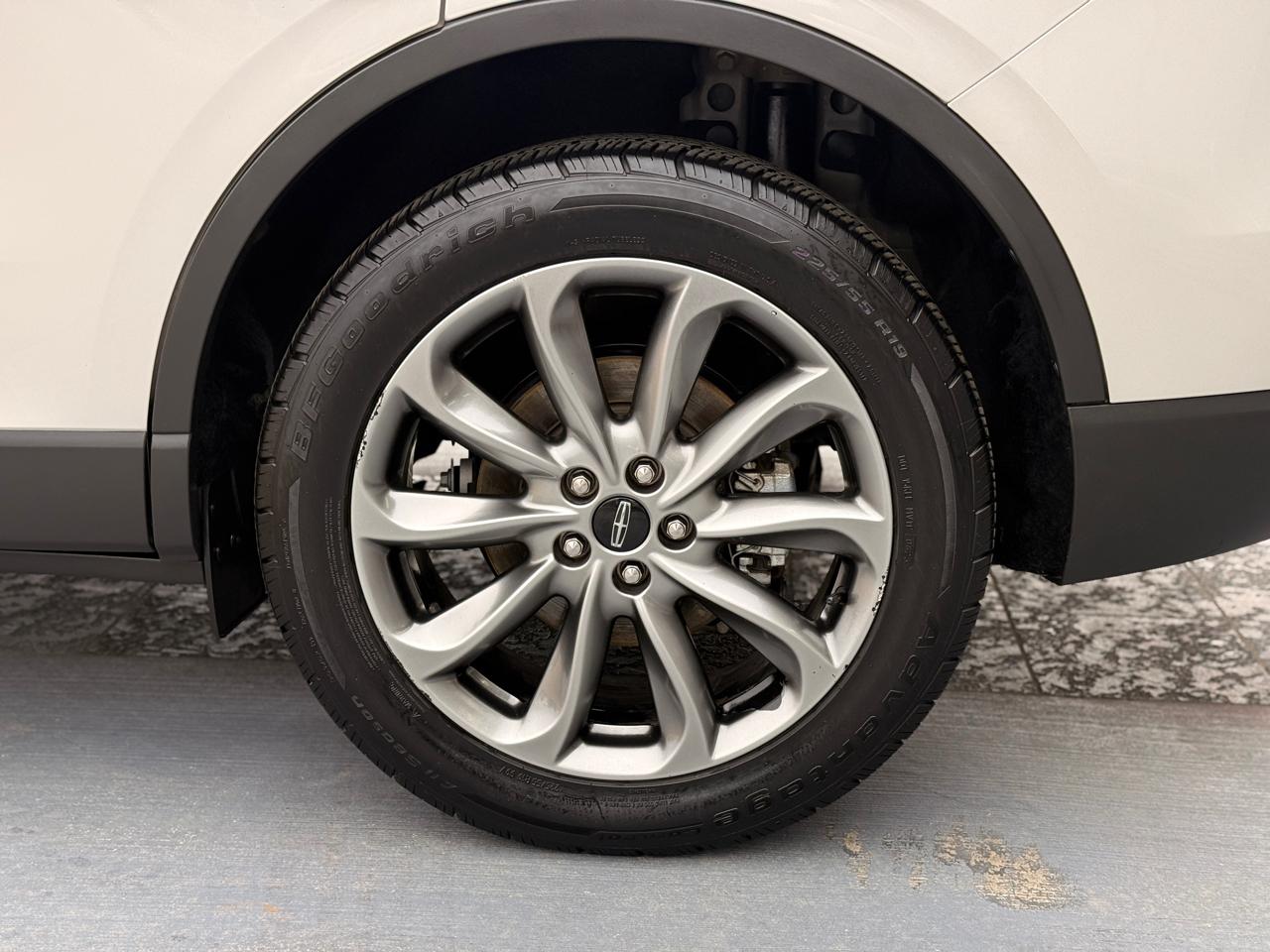 Lincoln Corsair Base 2020