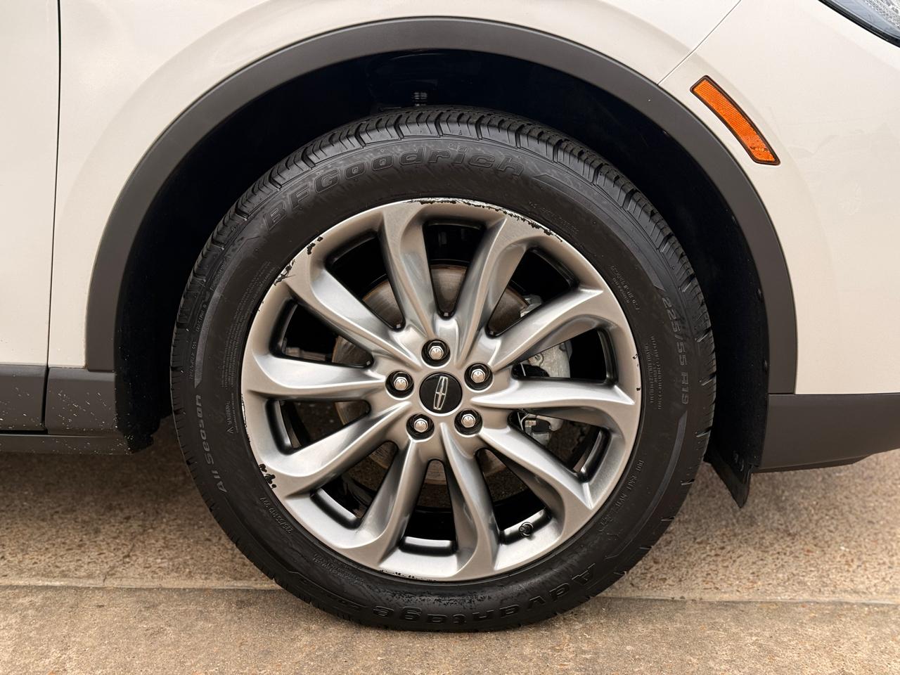 Lincoln Corsair Base 2020