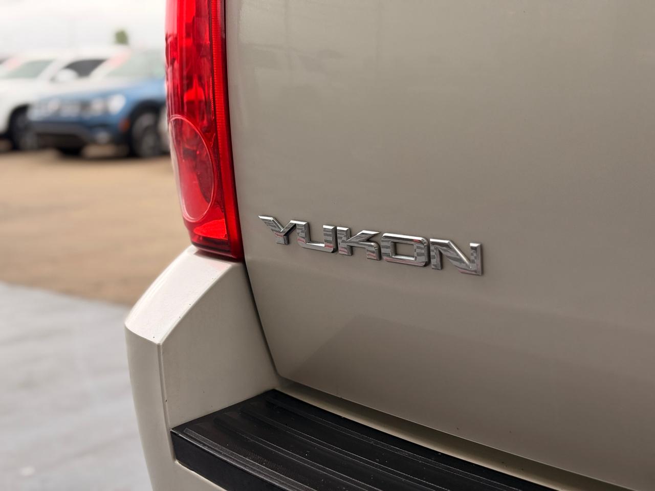 GMC Yukon SLT1 2WD 2012