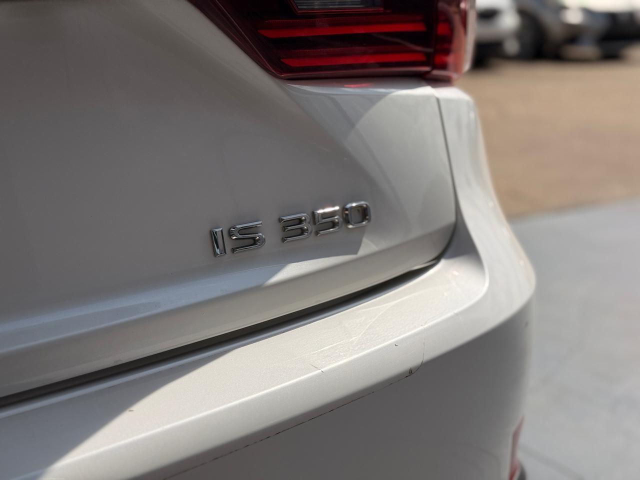 Lexus IS 350 RWD 2015