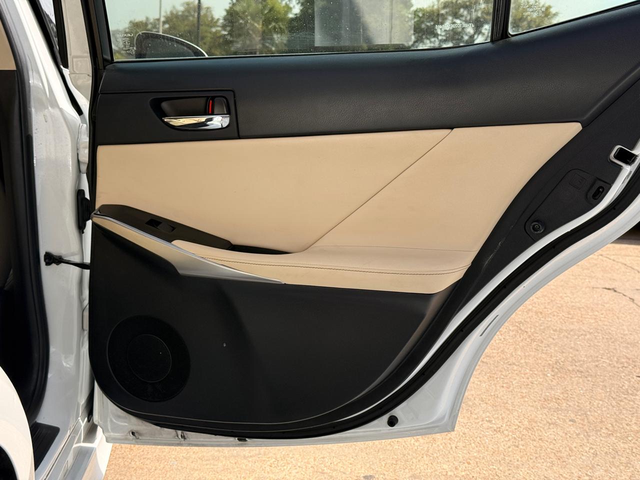 Lexus IS 350 RWD 2015