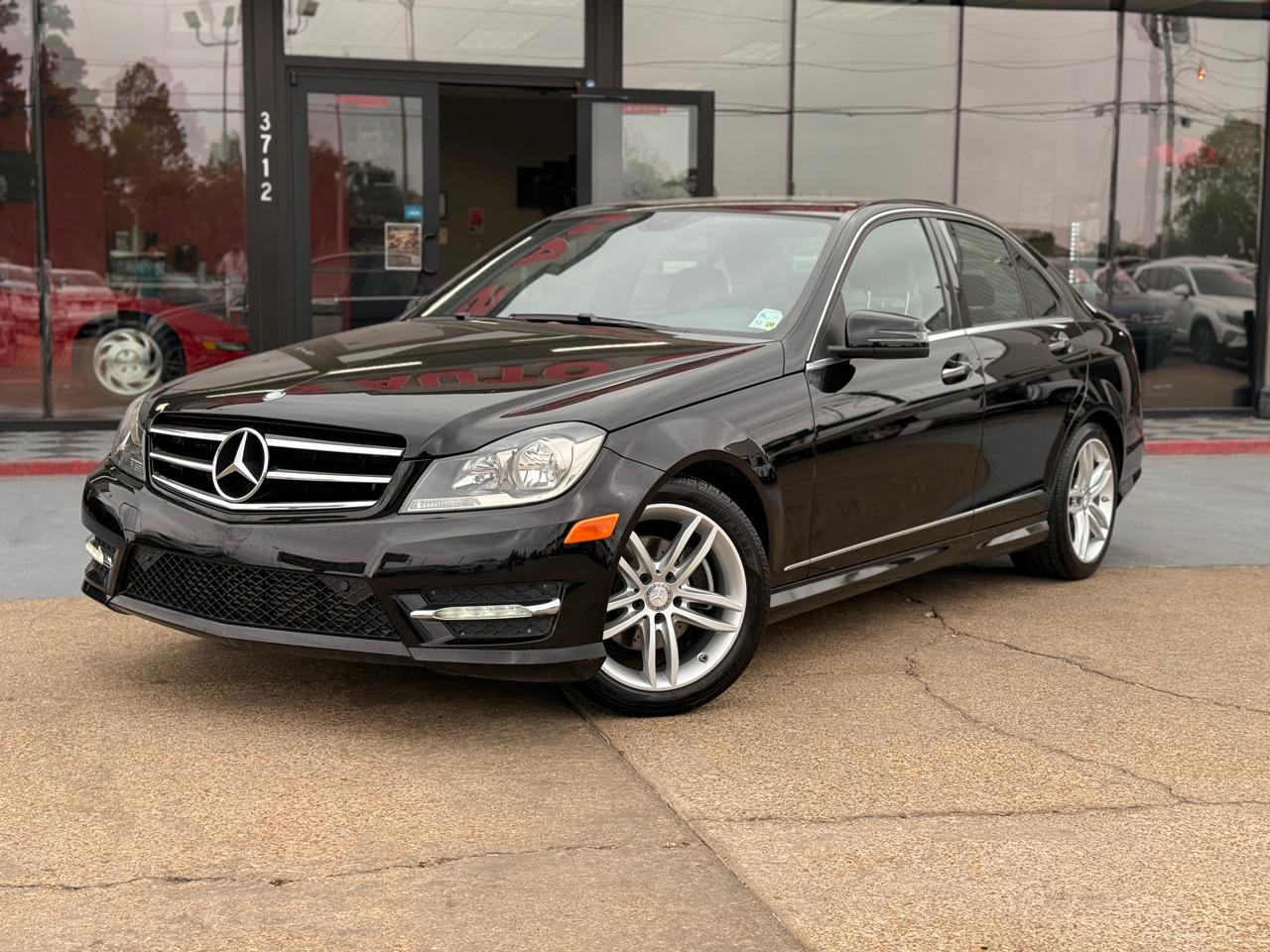 Mercedes-Benz C-Class C250 Luxury Sedan 2014