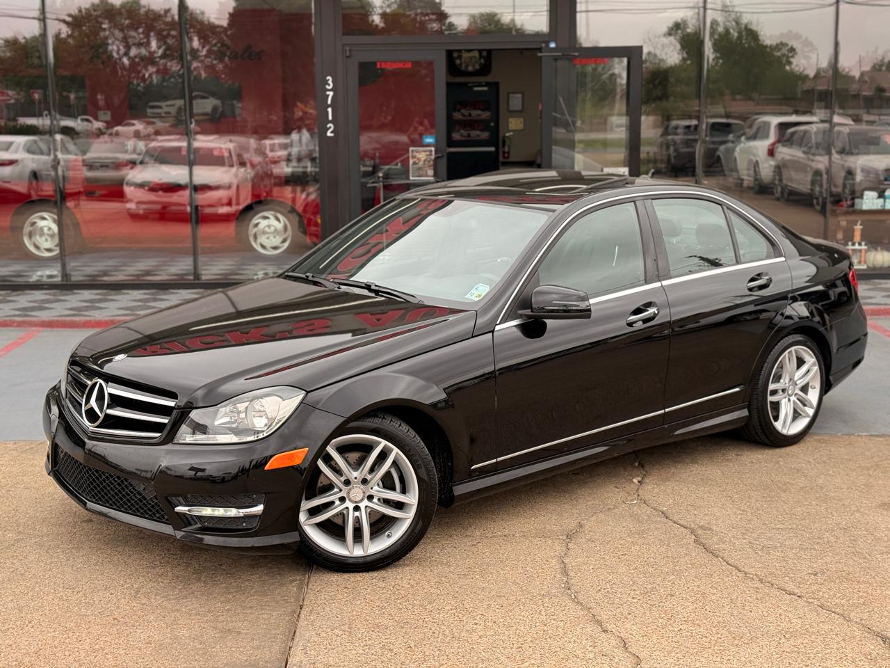 Mercedes-Benz C-Class C250 Luxury Sedan 2014
