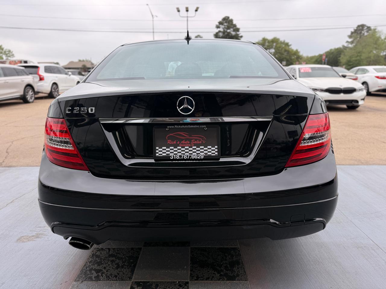 Mercedes-Benz C-Class C250 Luxury Sedan 2014