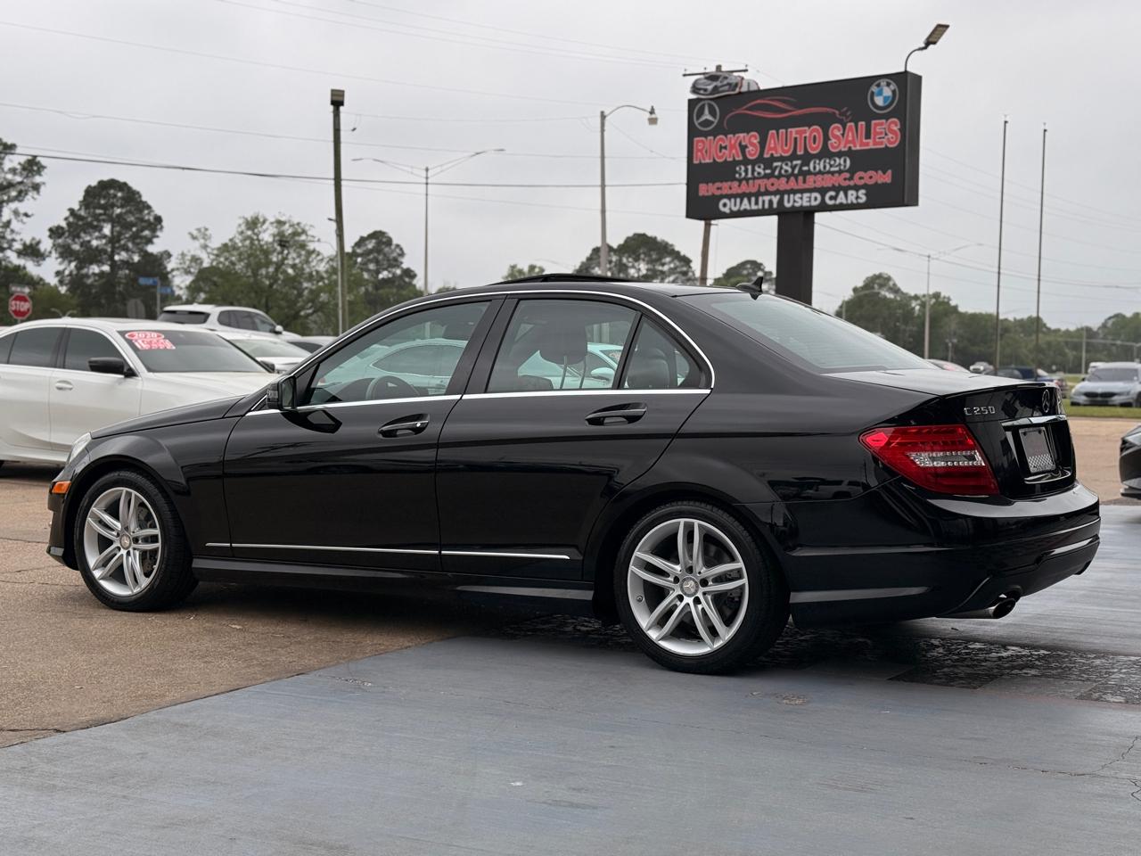 Mercedes-Benz C-Class C250 Luxury Sedan 2014