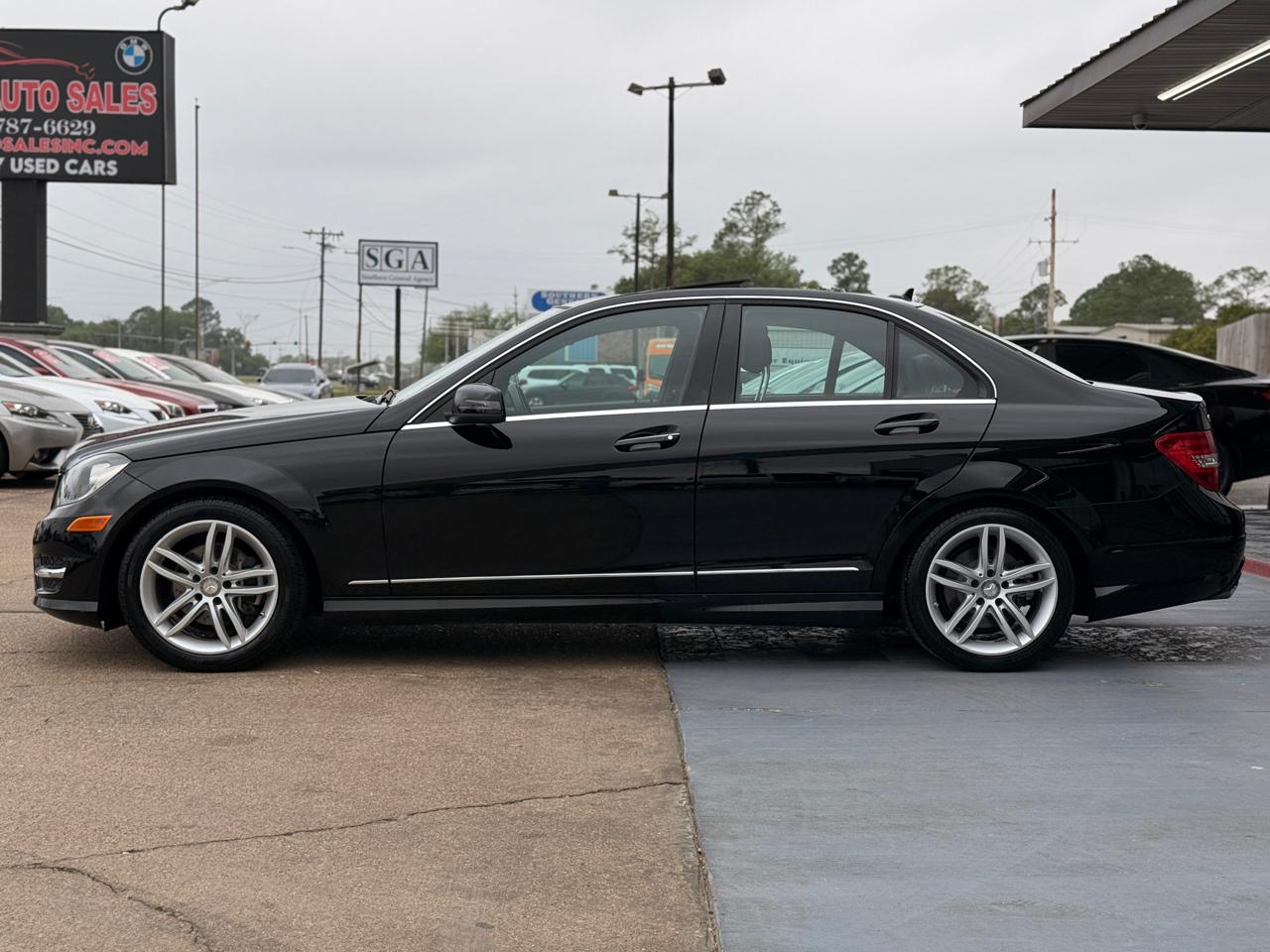 Mercedes-Benz C-Class C250 Luxury Sedan 2014