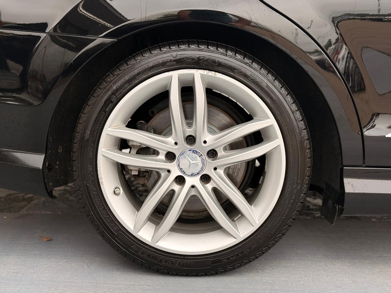 Mercedes-Benz C-Class C250 Luxury Sedan 2014