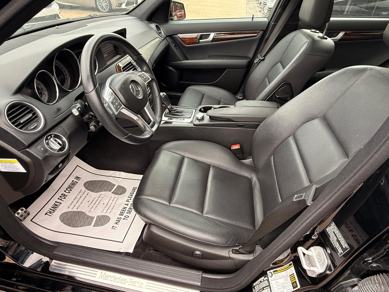 Mercedes-Benz C-Class C250 Luxury Sedan 2014