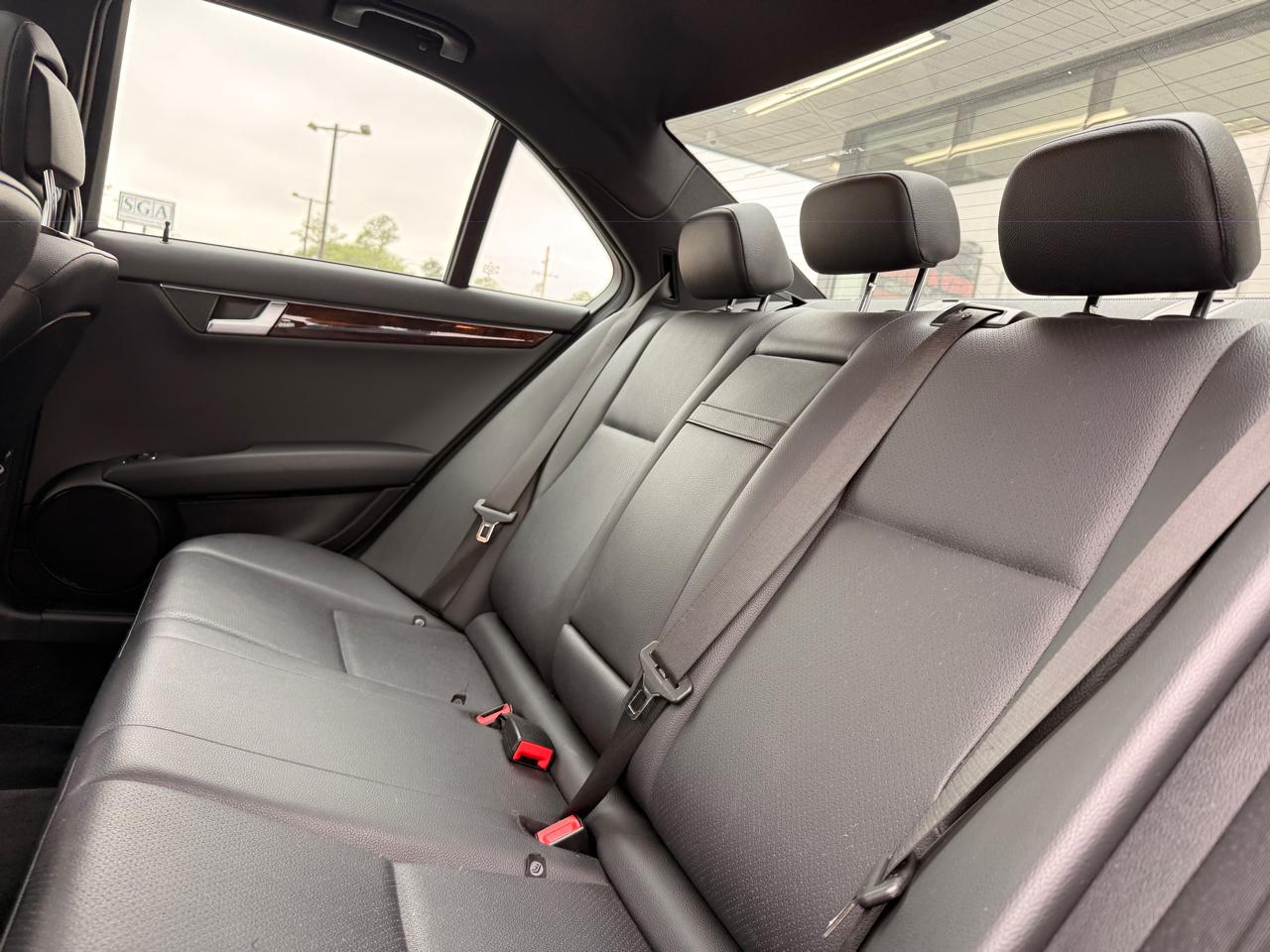 Mercedes-Benz C-Class C250 Luxury Sedan 2014