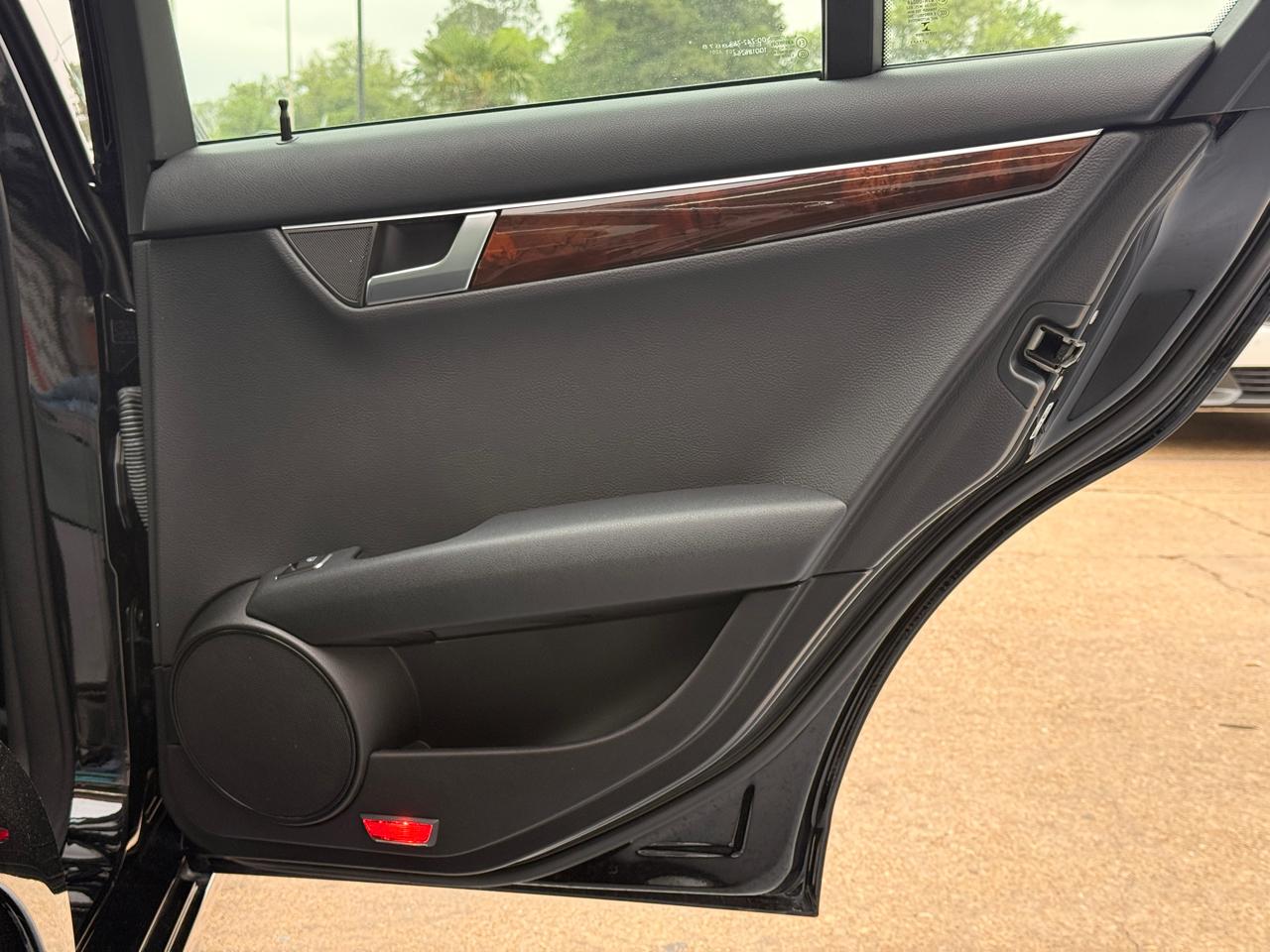 Mercedes-Benz C-Class C250 Luxury Sedan 2014