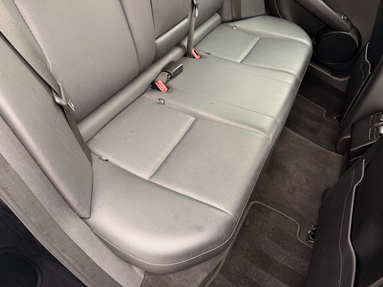 Mercedes-Benz C-Class C250 Luxury Sedan 2014