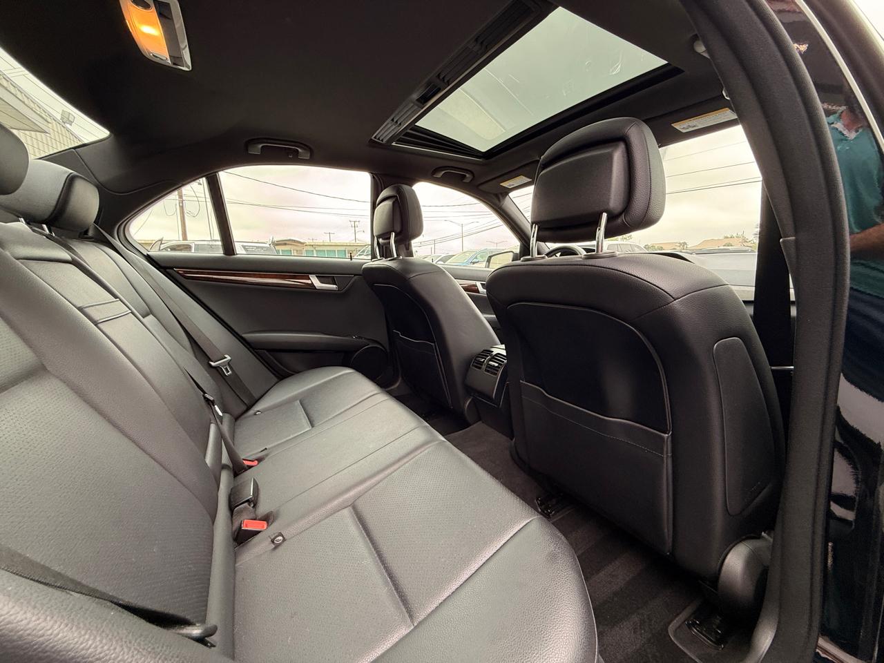 Mercedes-Benz C-Class C250 Luxury Sedan 2014