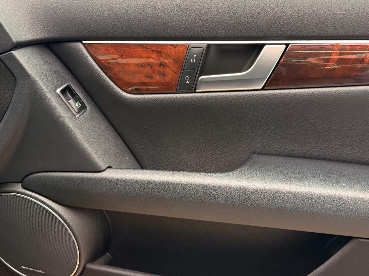 Mercedes-Benz C-Class C250 Luxury Sedan 2014