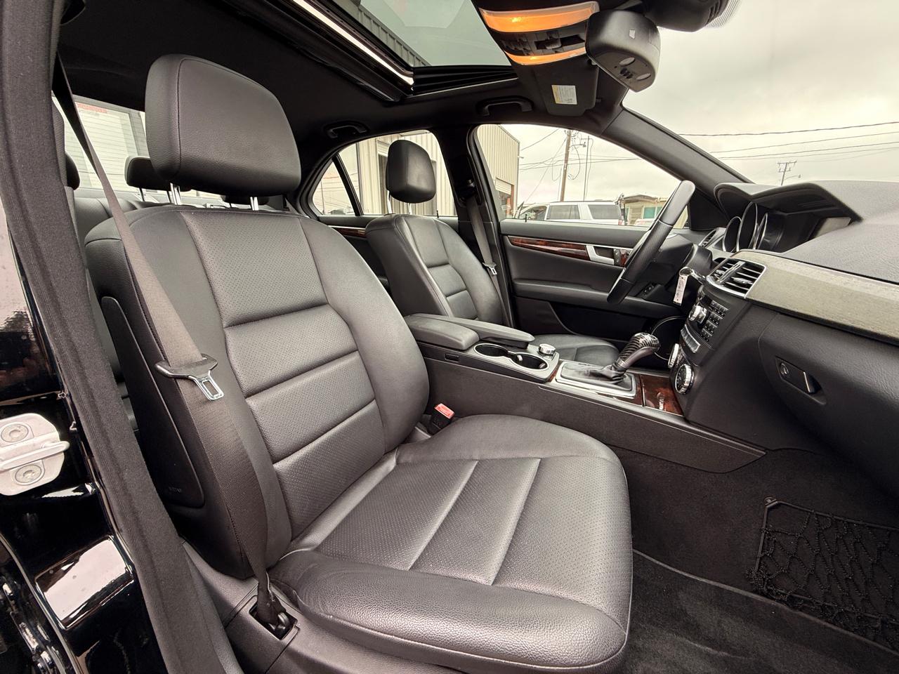 Mercedes-Benz C-Class C250 Luxury Sedan 2014