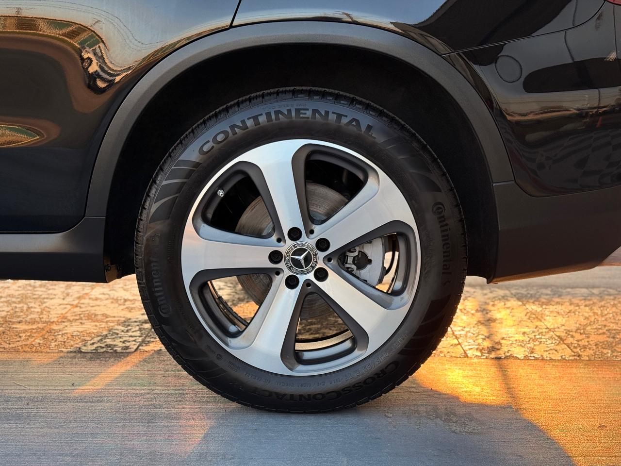 Mercedes-Benz GLC-Class GLC300 2019