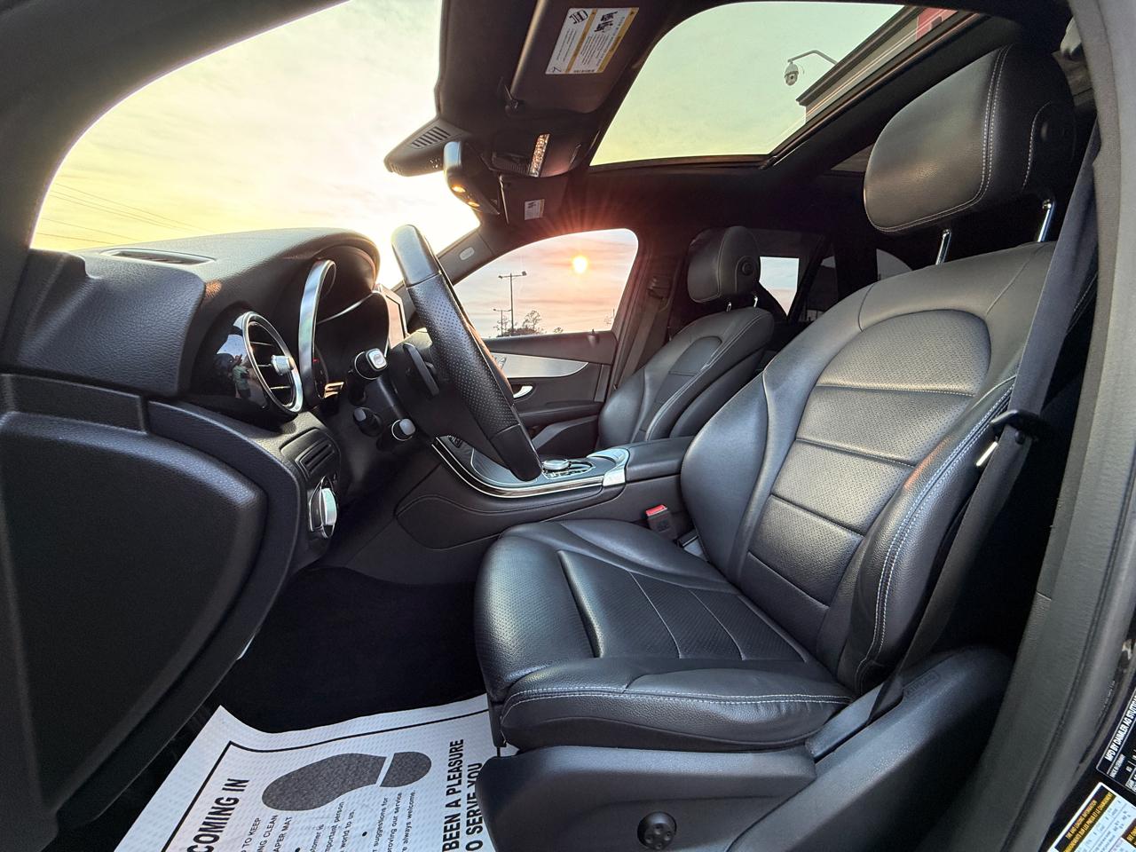 Mercedes-Benz GLC-Class GLC300 2019