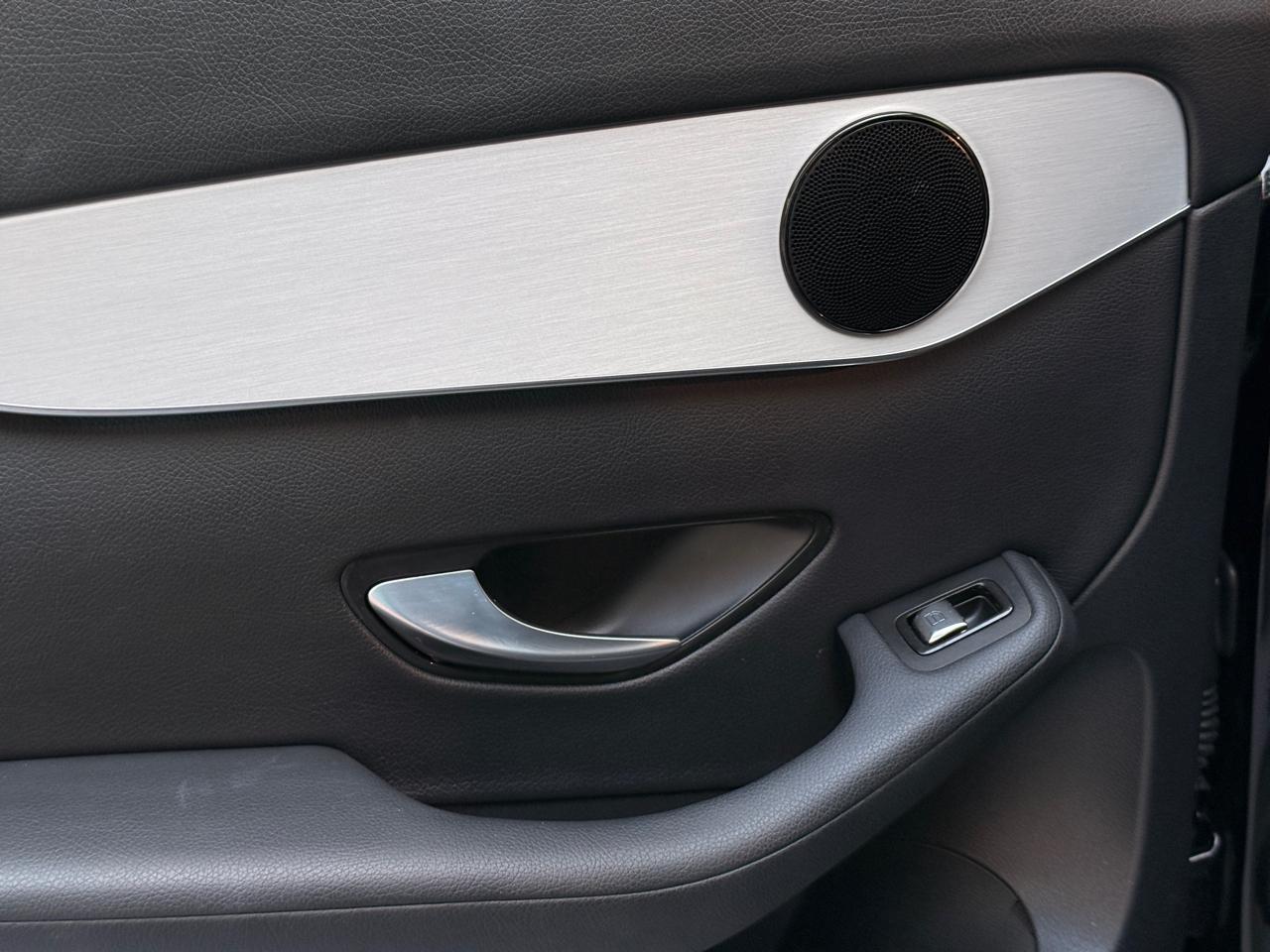 Mercedes-Benz GLC-Class GLC300 2019