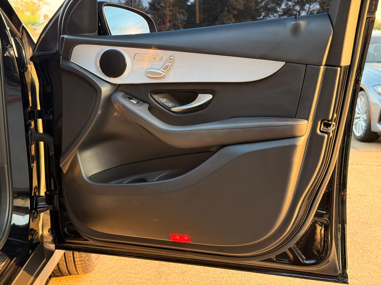 Mercedes-Benz GLC-Class GLC300 2019