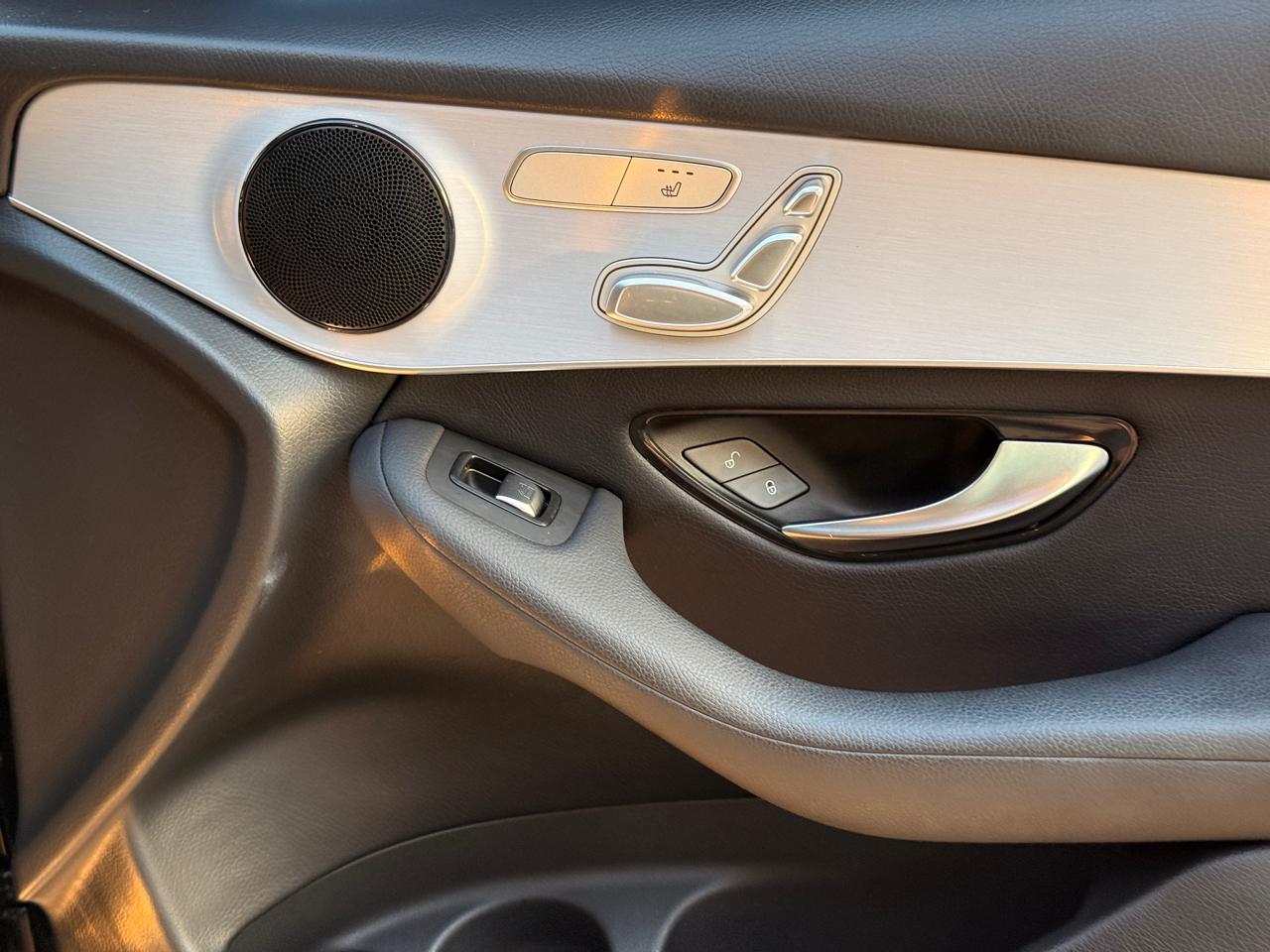 Mercedes-Benz GLC-Class GLC300 2019