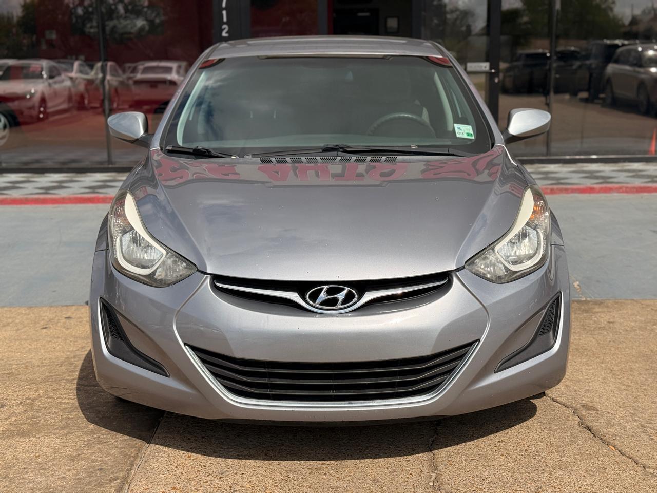 Hyundai Elantra SE 6AT 2015