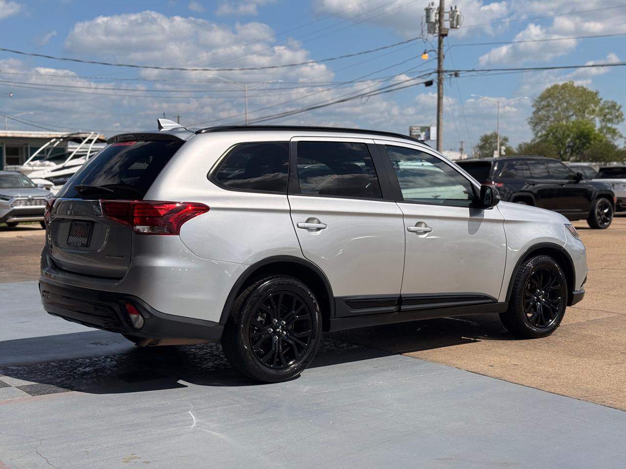Mitsubishi Outlander SE 2WD 2019