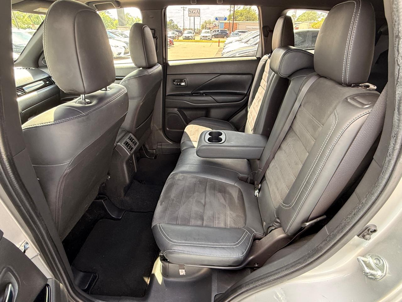 Mitsubishi Outlander SE 2WD 2019