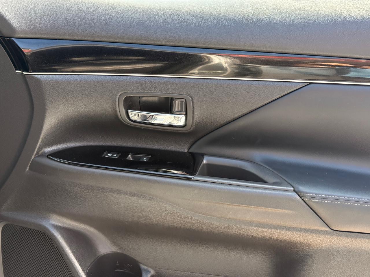 Mitsubishi Outlander SE 2WD 2019